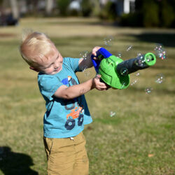Maxx Bubbles! Motorized Bubble 'N' Fun Leaf Blower